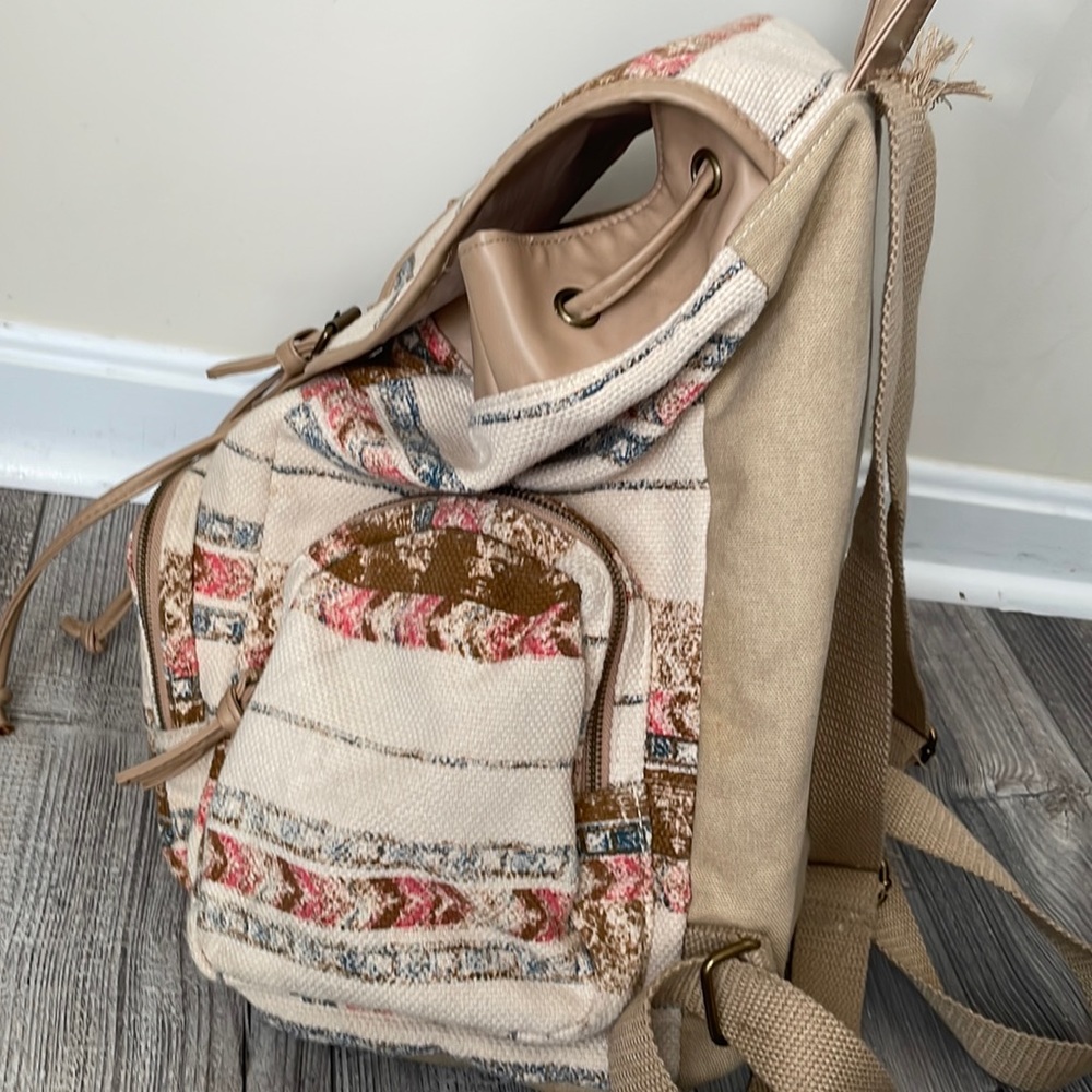 Bucket Bag/Backpack - Picture 2 of 5